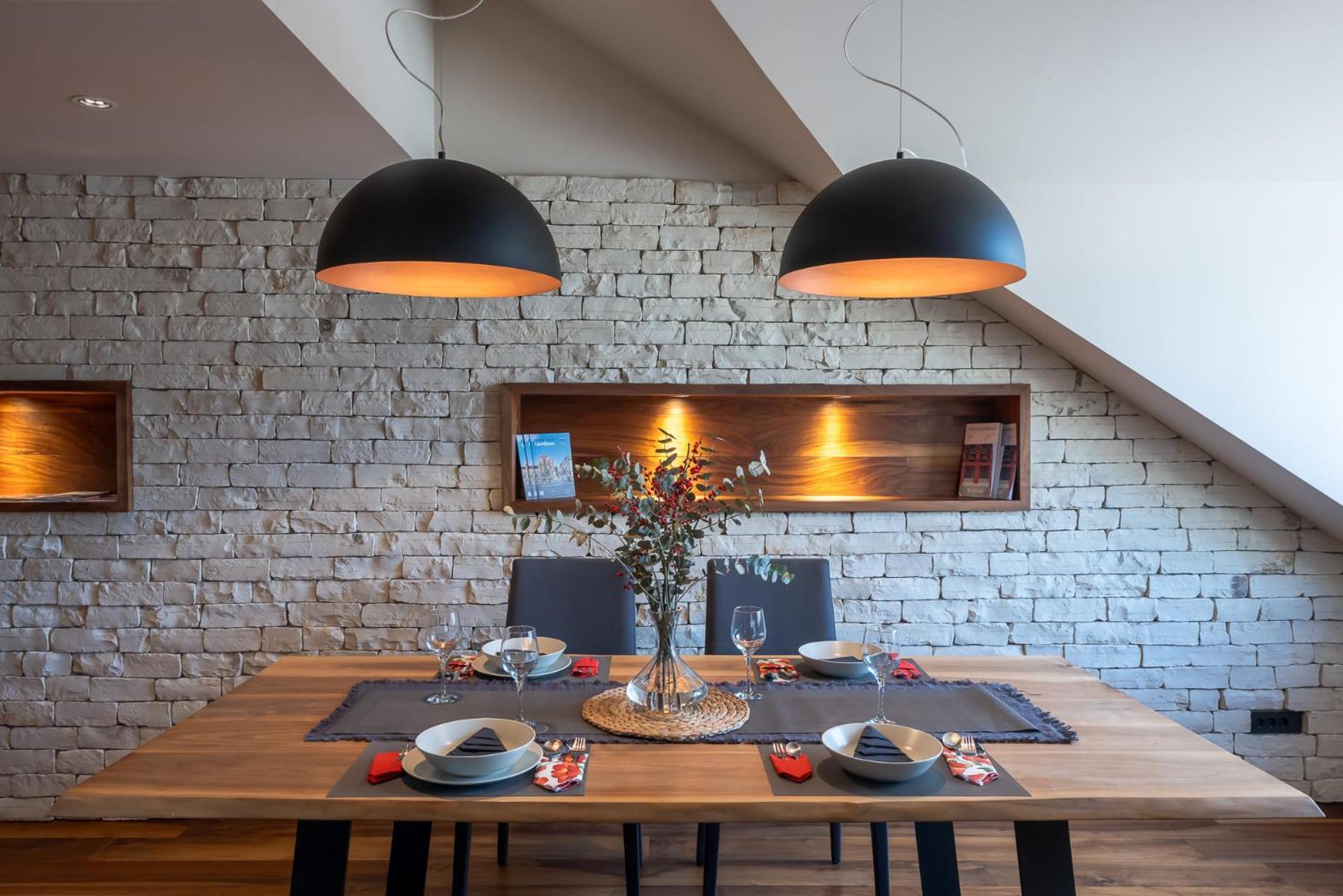 Authentic City Stay Ljubljana Bagian luar foto