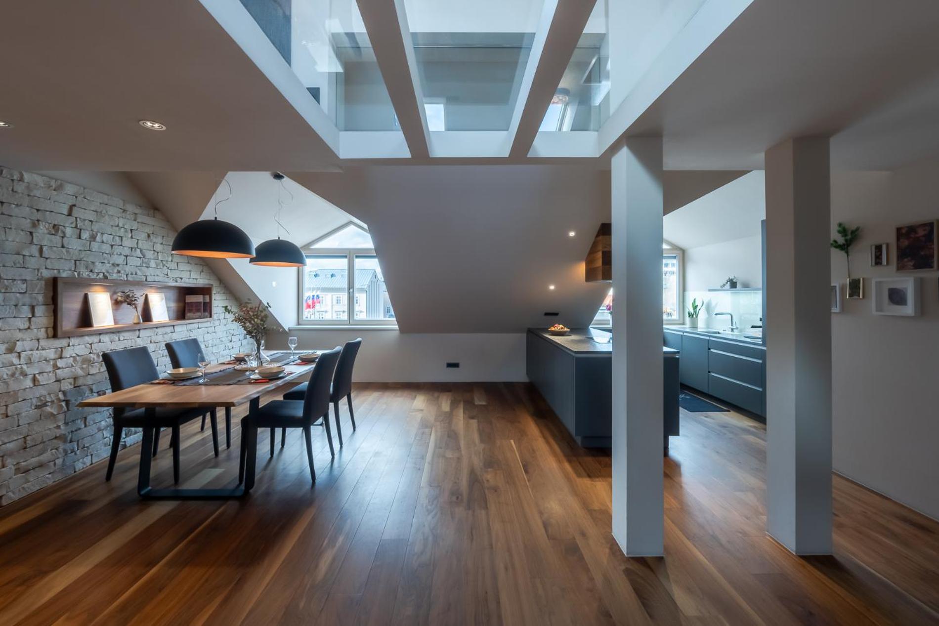 Authentic City Stay Ljubljana Bagian luar foto